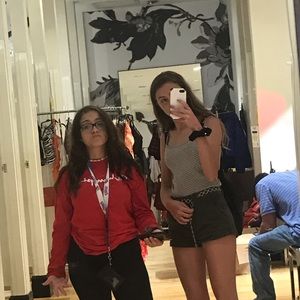 Meet your Posher, Alexis